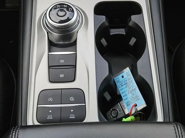 Used 2024 White Metallic Ford XLT image 18