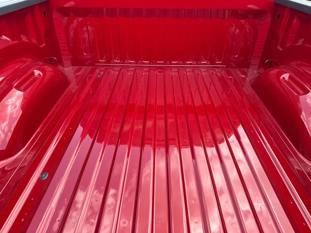 New 2026 Molten Red Pearl-Coat Exterior Paint RAM Big Horn/Lone Star image 11
