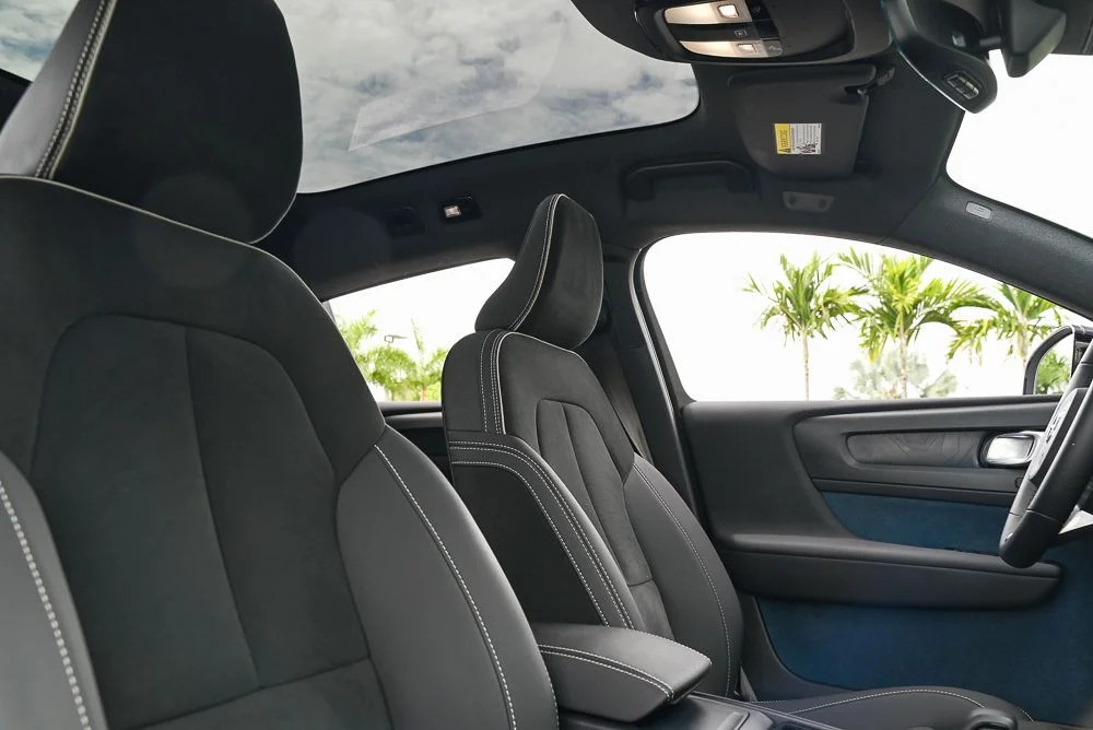 Used 2023 Gray Volvo Ultimate image 18