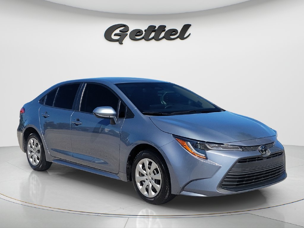 Certified Used 2023  Toyota LE image 3