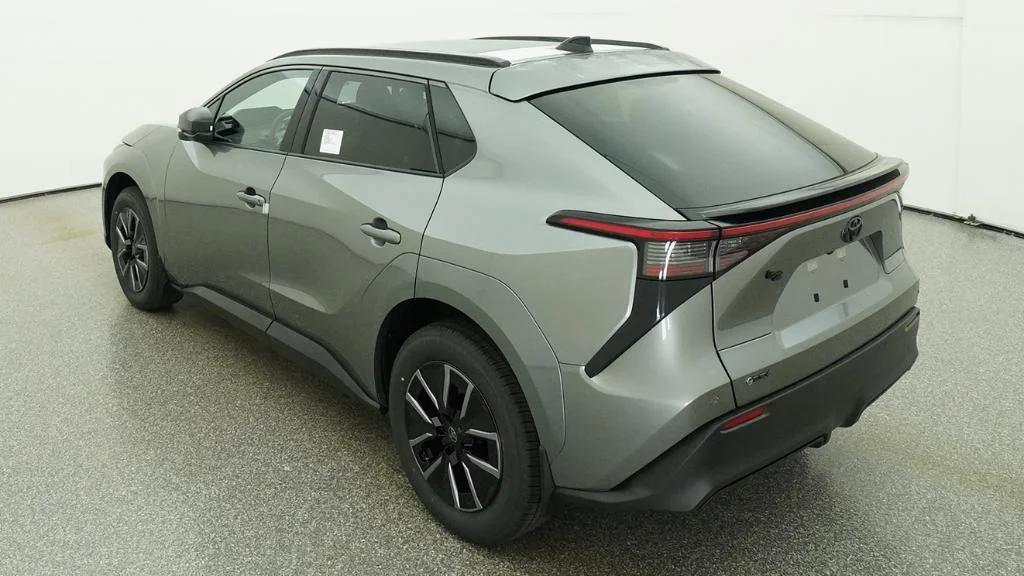 New 2026 Heavy Metal Toyota XLE image 14