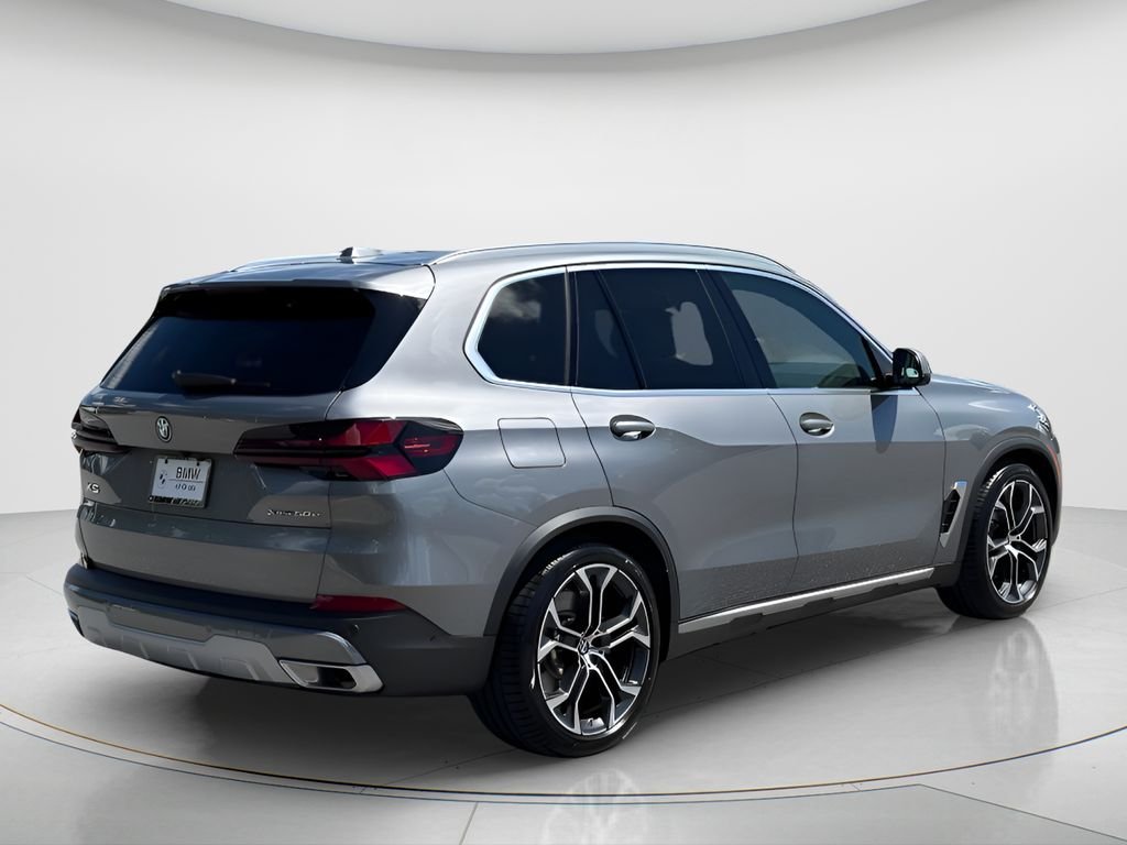Used 2026 Gray BMW xDrive50e image 5