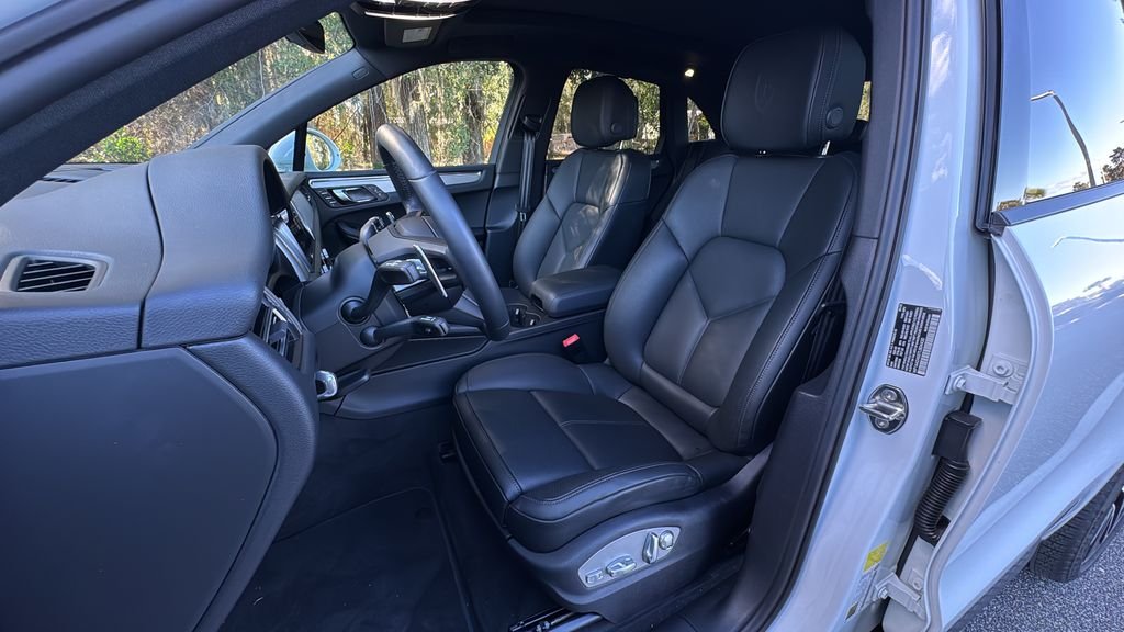 Used 2026 White Porsche  image 5