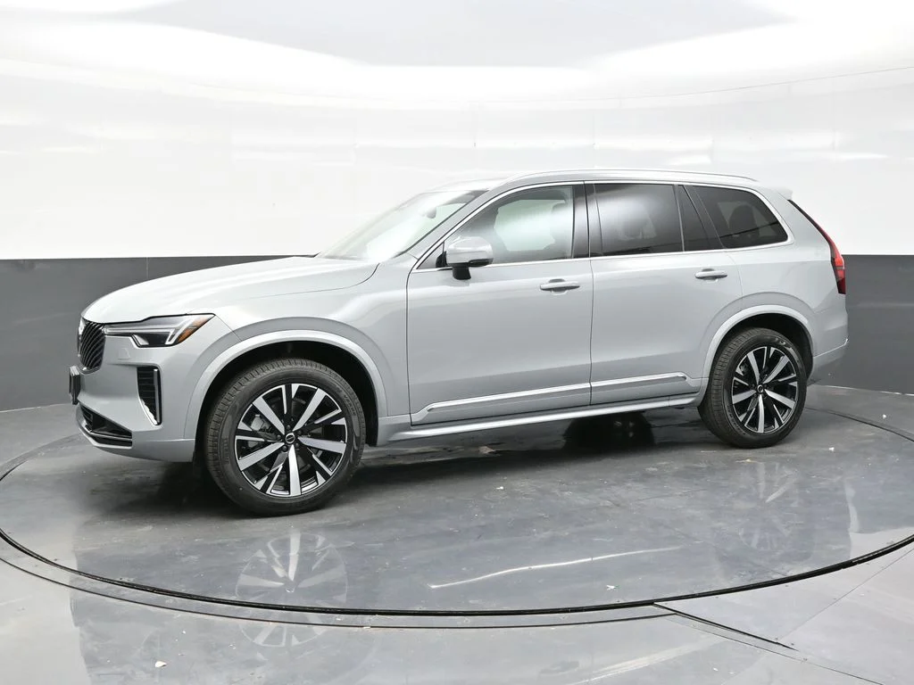 New 2026 Vapour Grey Volvo Core image 3