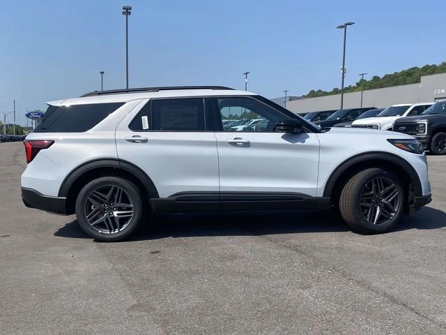 New 2026 White Ford ST image 2