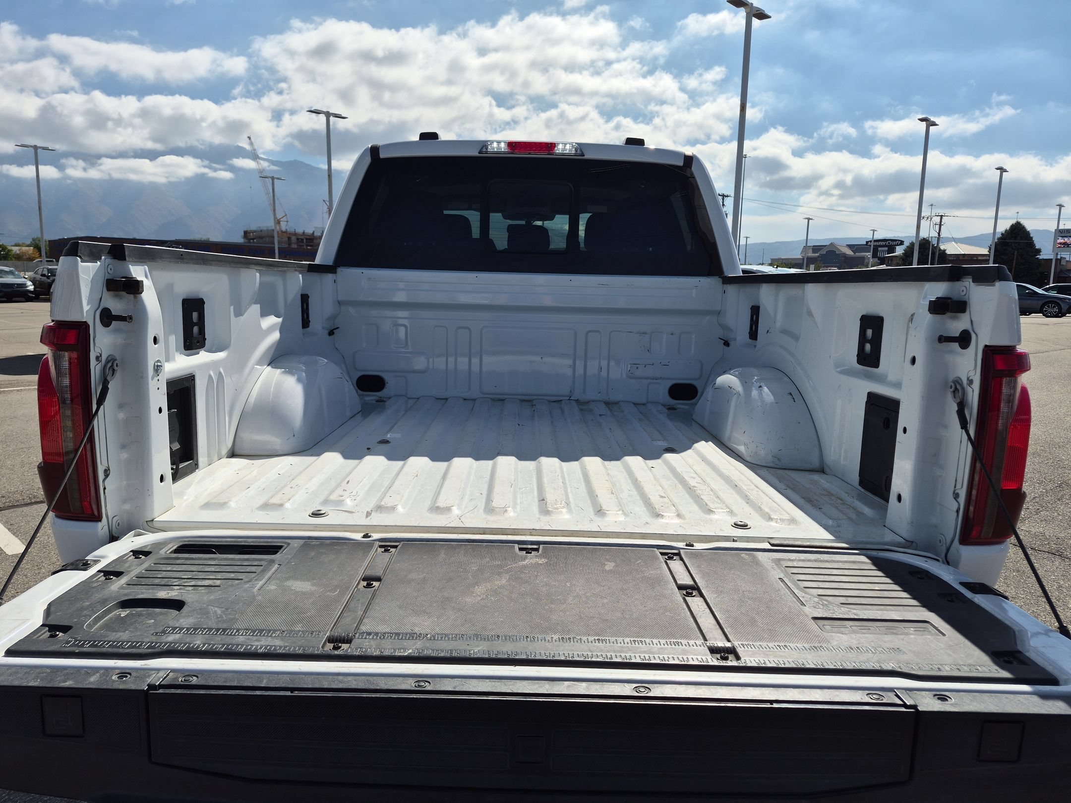 Used 2024 White Ford XLT image 28