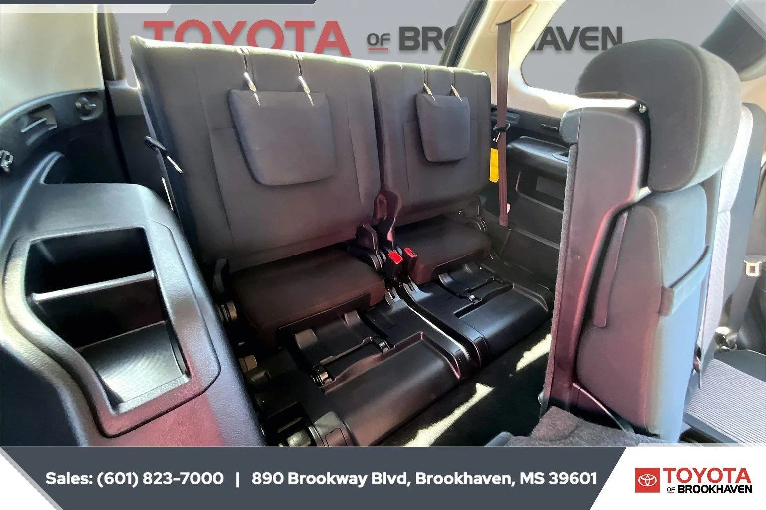 Used 2024 Midnight Black Metallic Toyota SR5 image 21