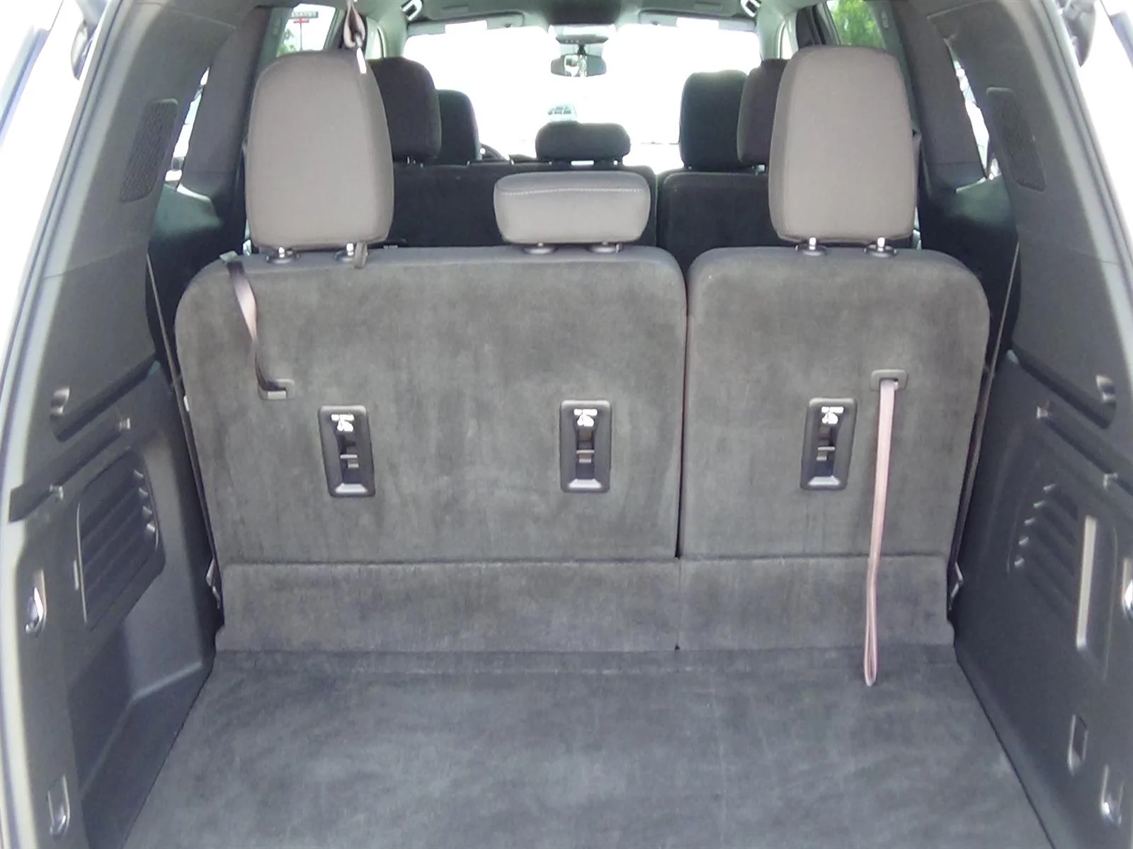 Used 2025 Summit White (gaz) GMC Elevation image 12