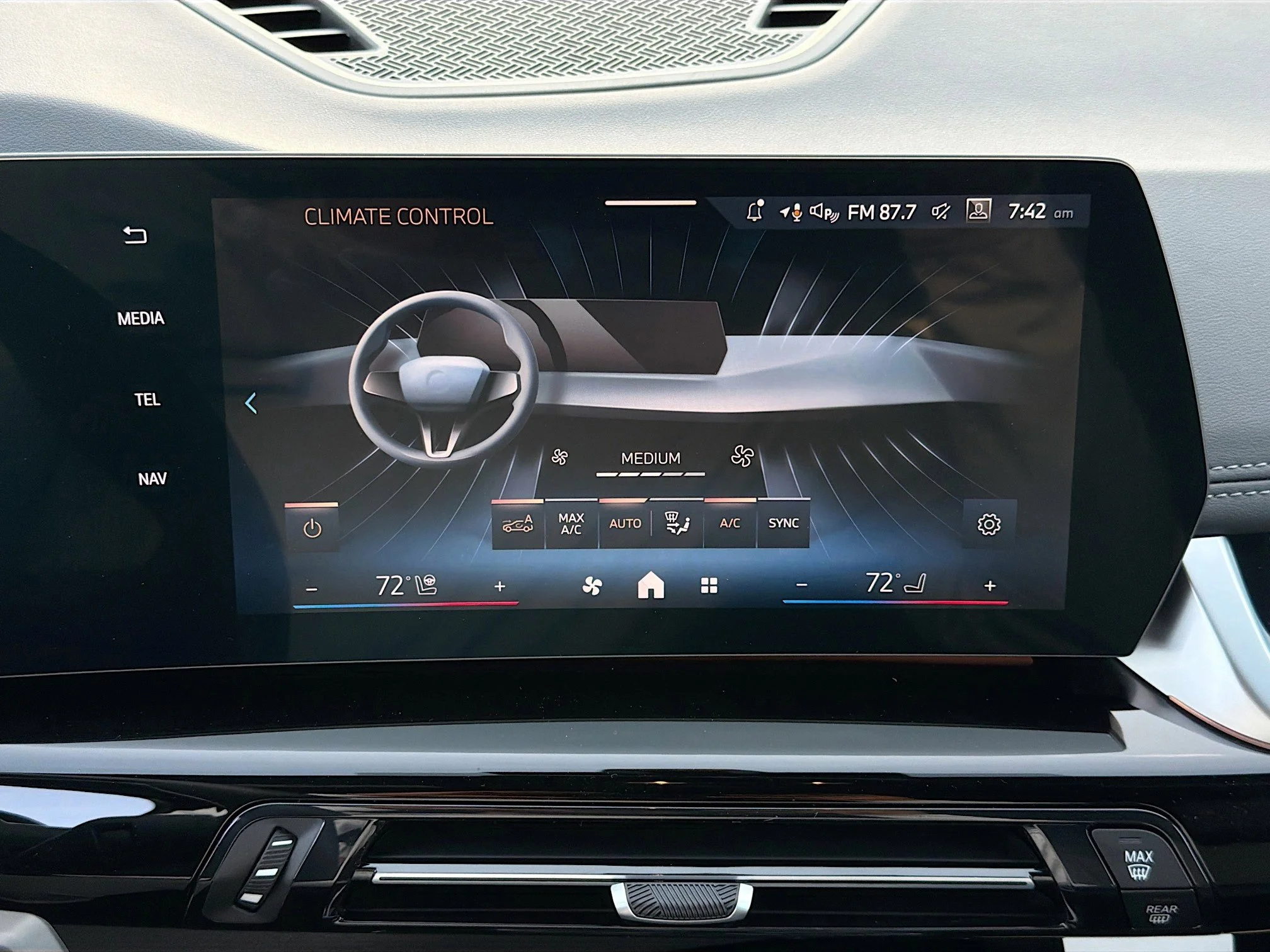 New 2026 Black Sapphire Metallic BMW xDrive28i image 32