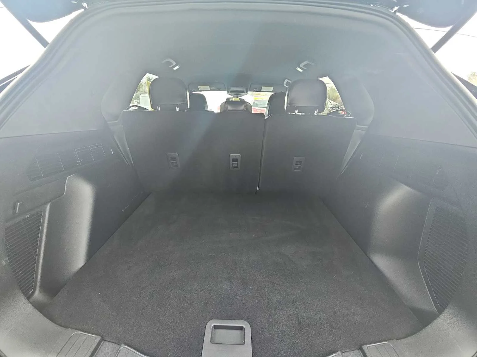 Used 2025 Agate Black Metallic Ford ST-Line image 15