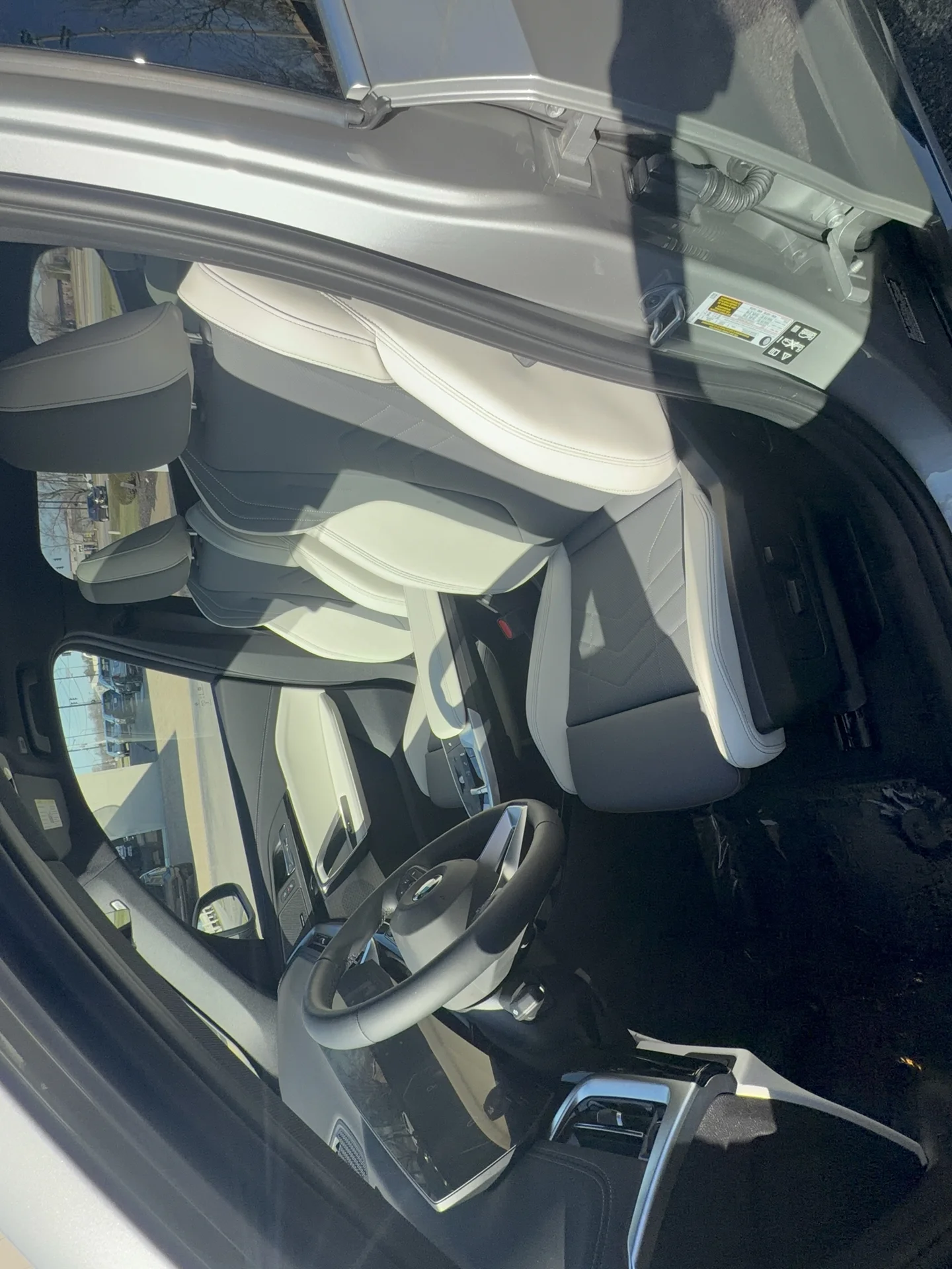 New 2026 Space Silver Metallic BMW xDrive28i image 10