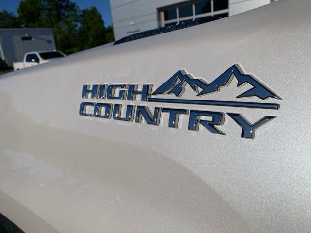 Used 2024 Iridescent Pearl Tricoat Chevrolet High Country DRW image 12
