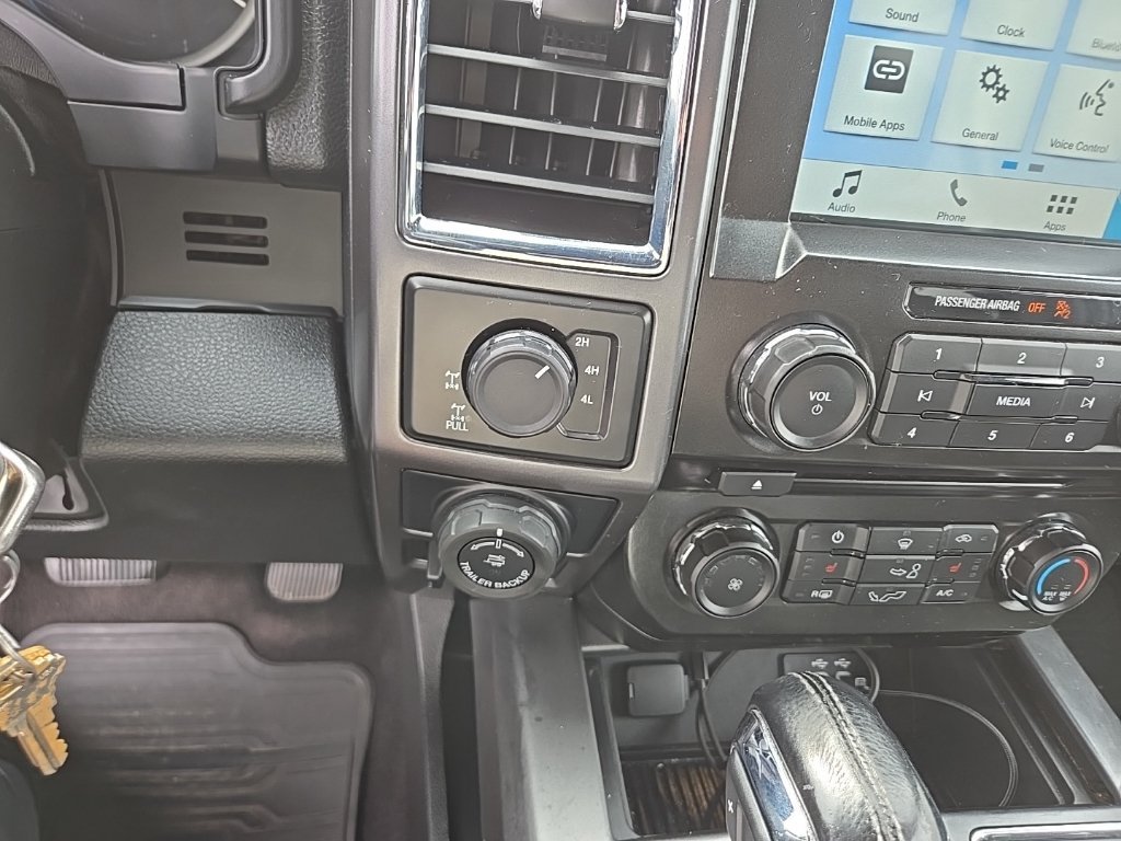 Used 2016 Gray Ford XLT image 10