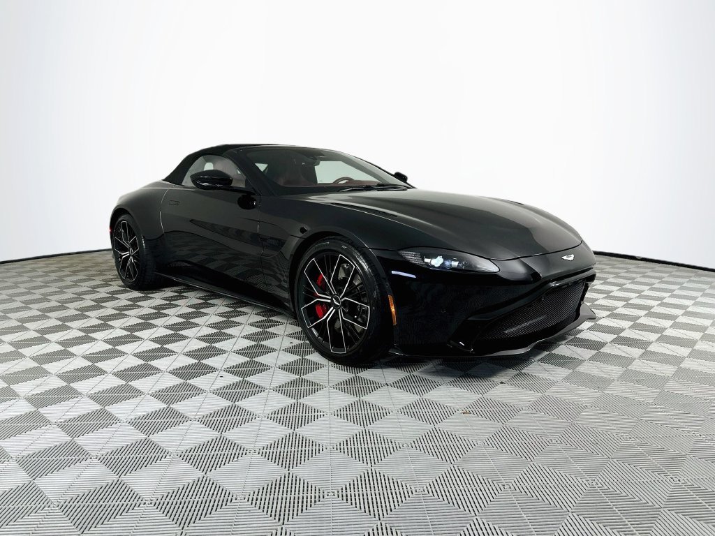 Used 2022 Black Aston Martin Base image 30