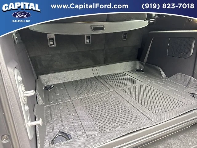 Used 2023 Silver Ford Outer Banks image 16