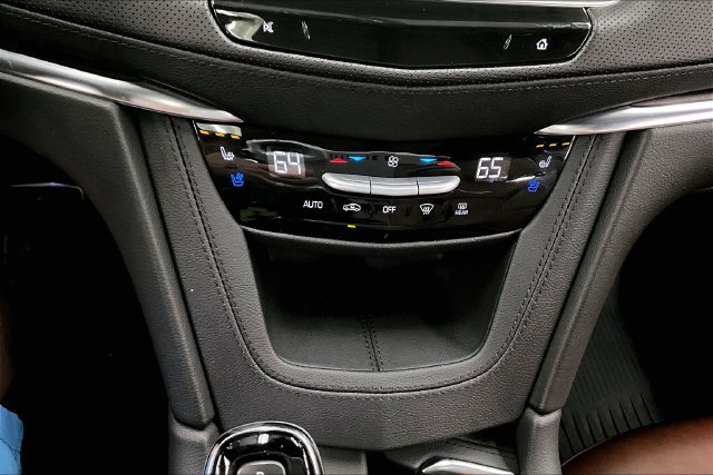 Used 2025 Crystal White Tricoat Cadillac Sport image 31