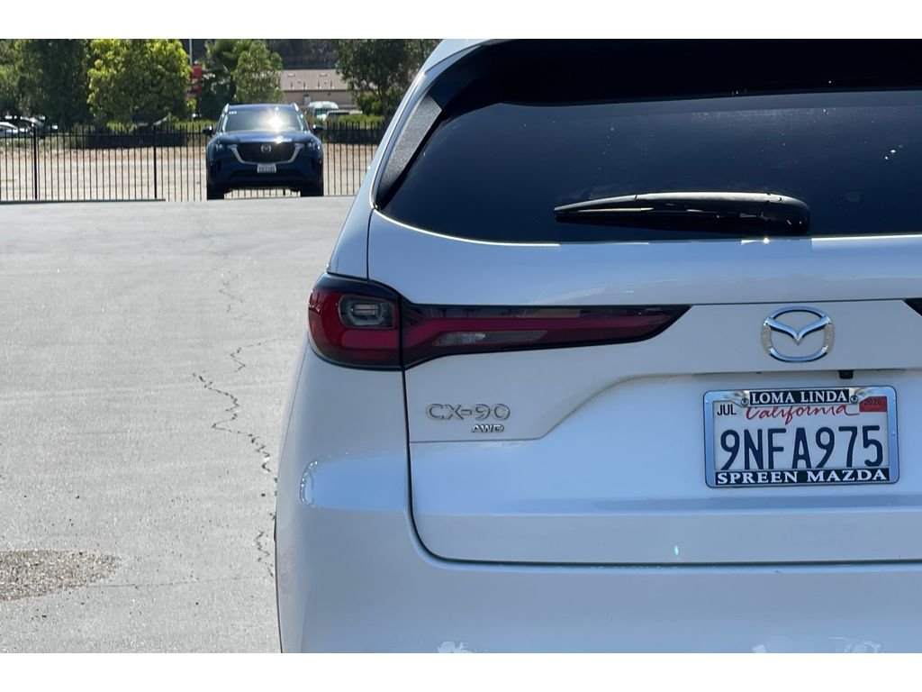 Used 2024 Rhodium White Premium Mazda Preferred image 15