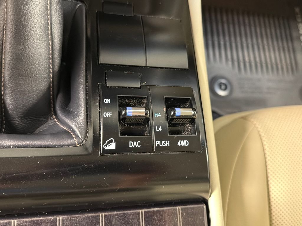 Used 2021 Black Lexus 460 image 41