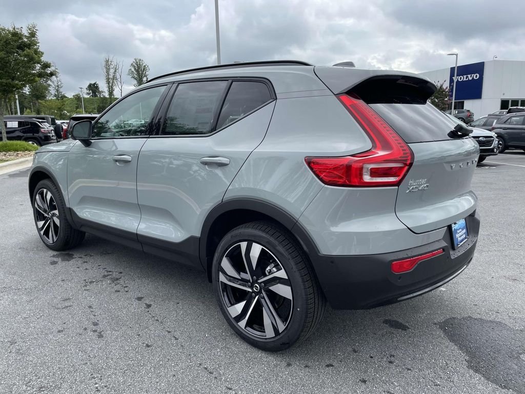 2026 Volvo XC40 Plus - Photo 30