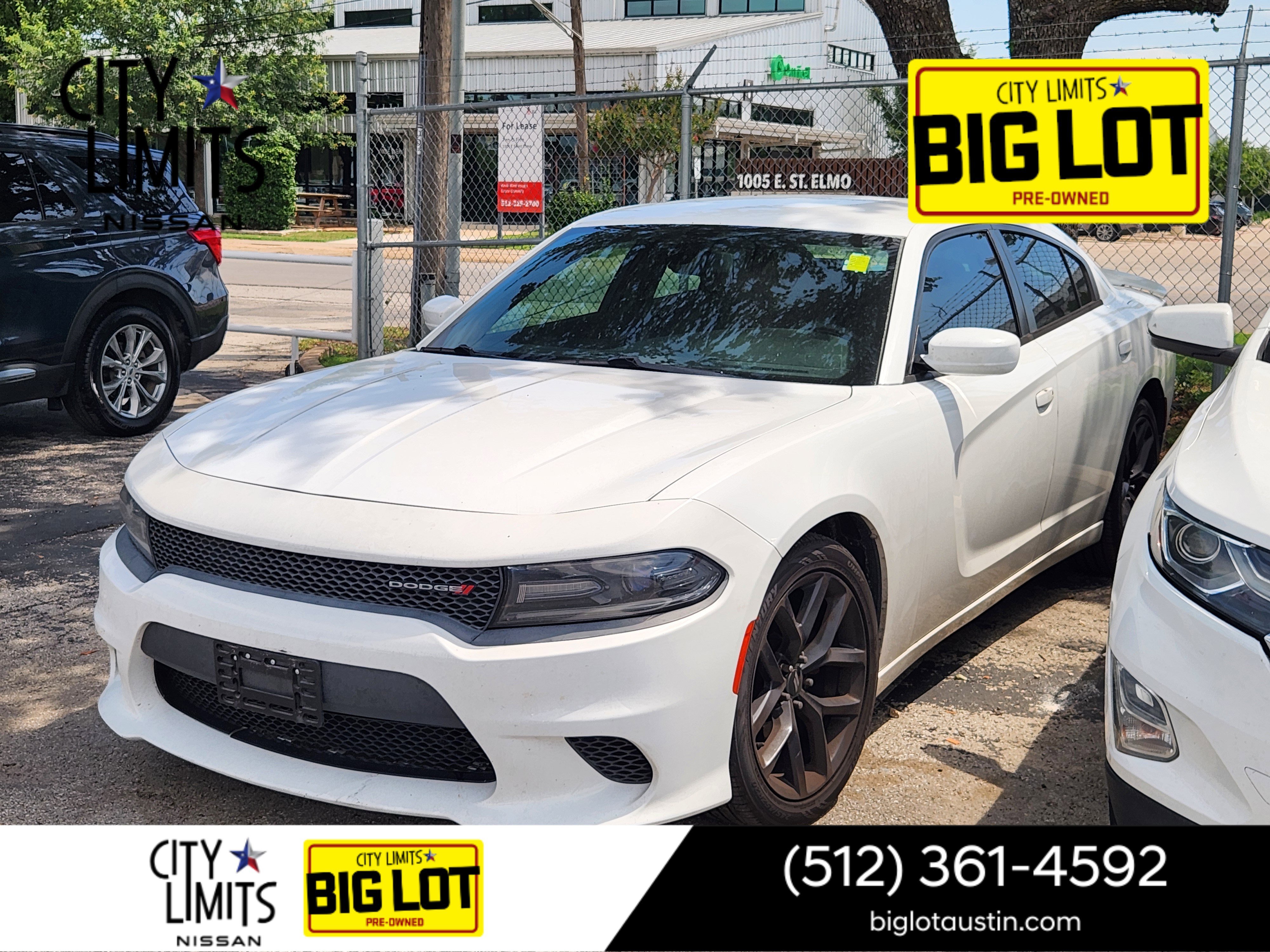 2015 Dodge Charger SE's photo