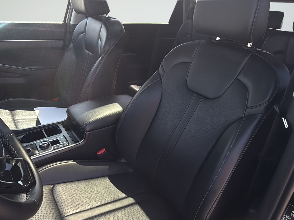 Used 2023 Black Kia X-Line EX image 10
