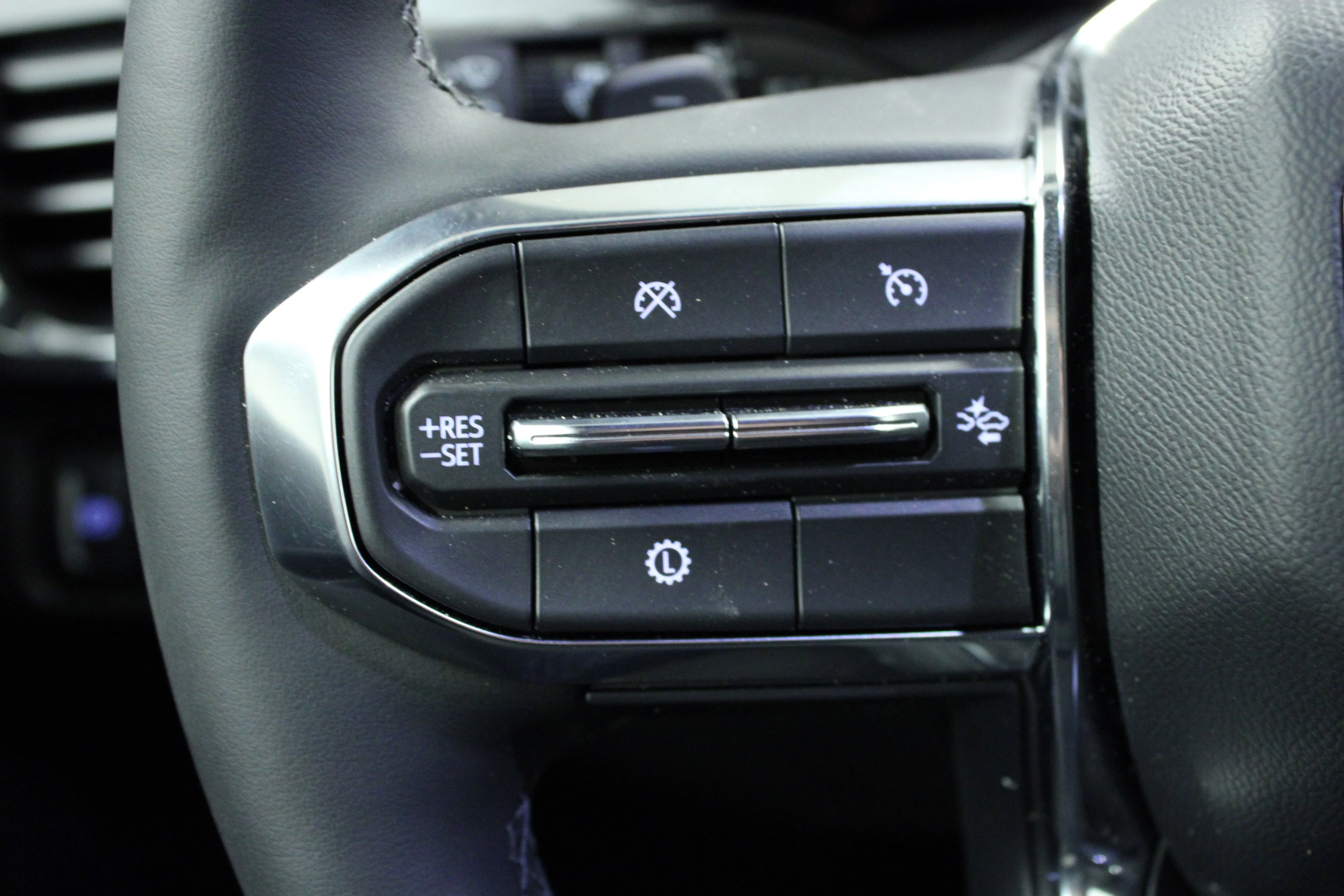 2025 GMC Acadia Elevation - Photo 21