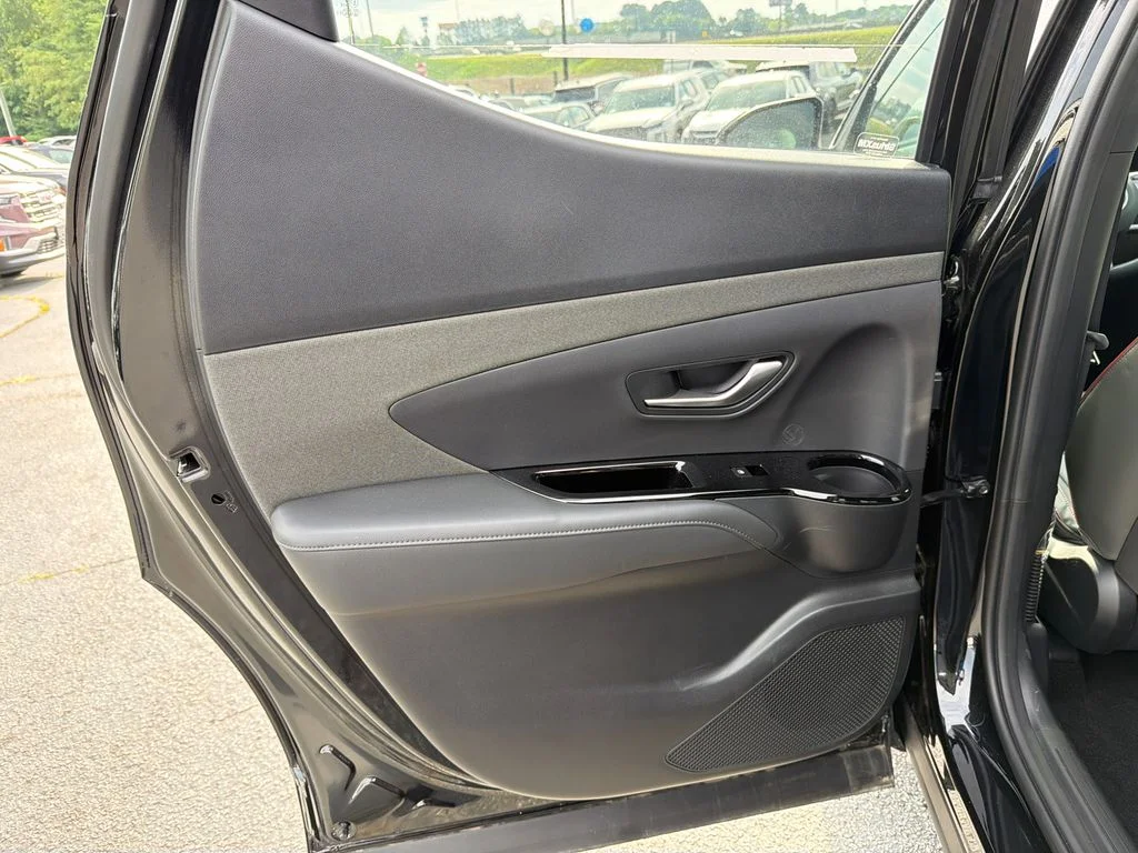 Used 2025 Black Hyundai Limited image 21