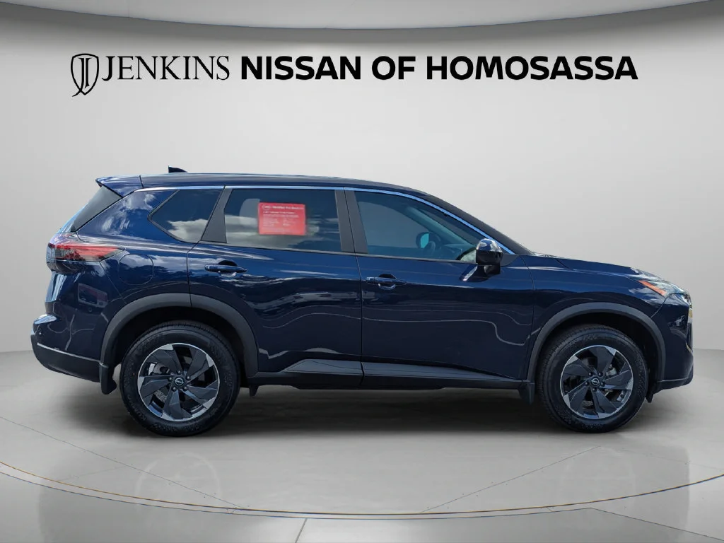 Used 2025 Blue Nissan SV image 3