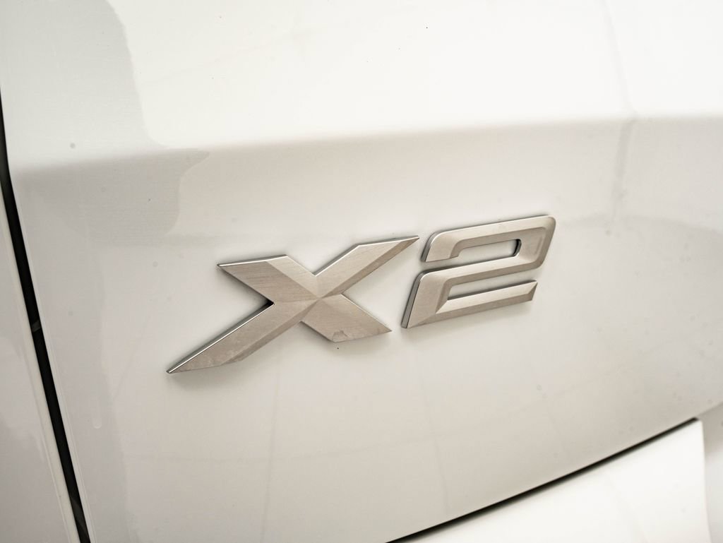 New 2026 Alpine White BMW xDrive28i image 18