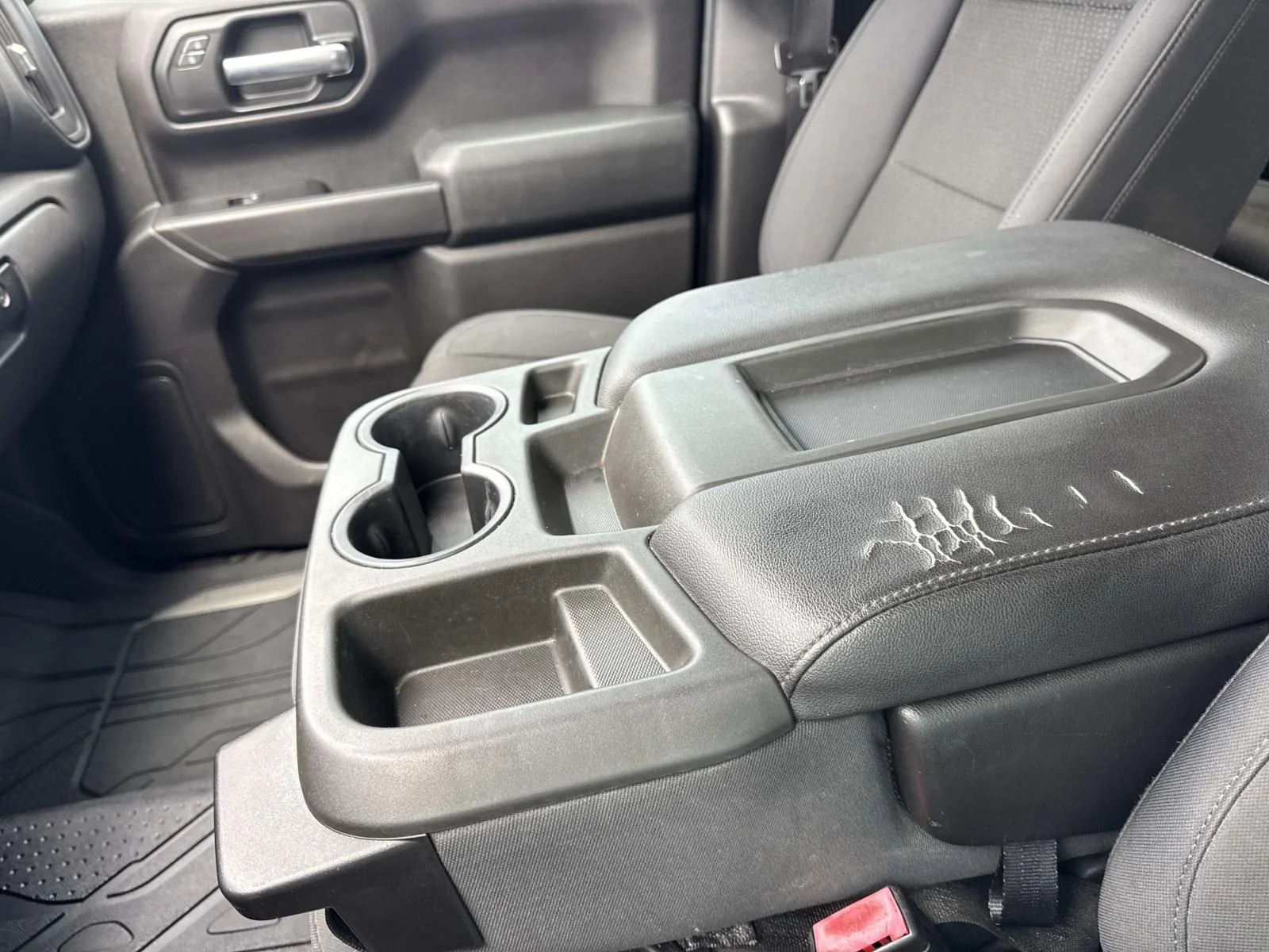 Used 2019 BLACK Chevrolet Custom image 26