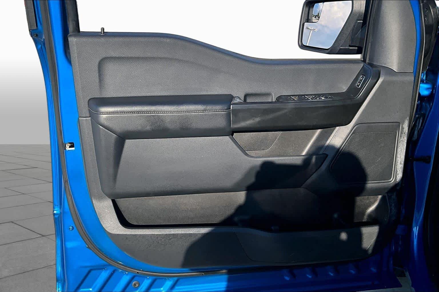 Used 2021 Velocity Blue Metallic Ford XL image 24