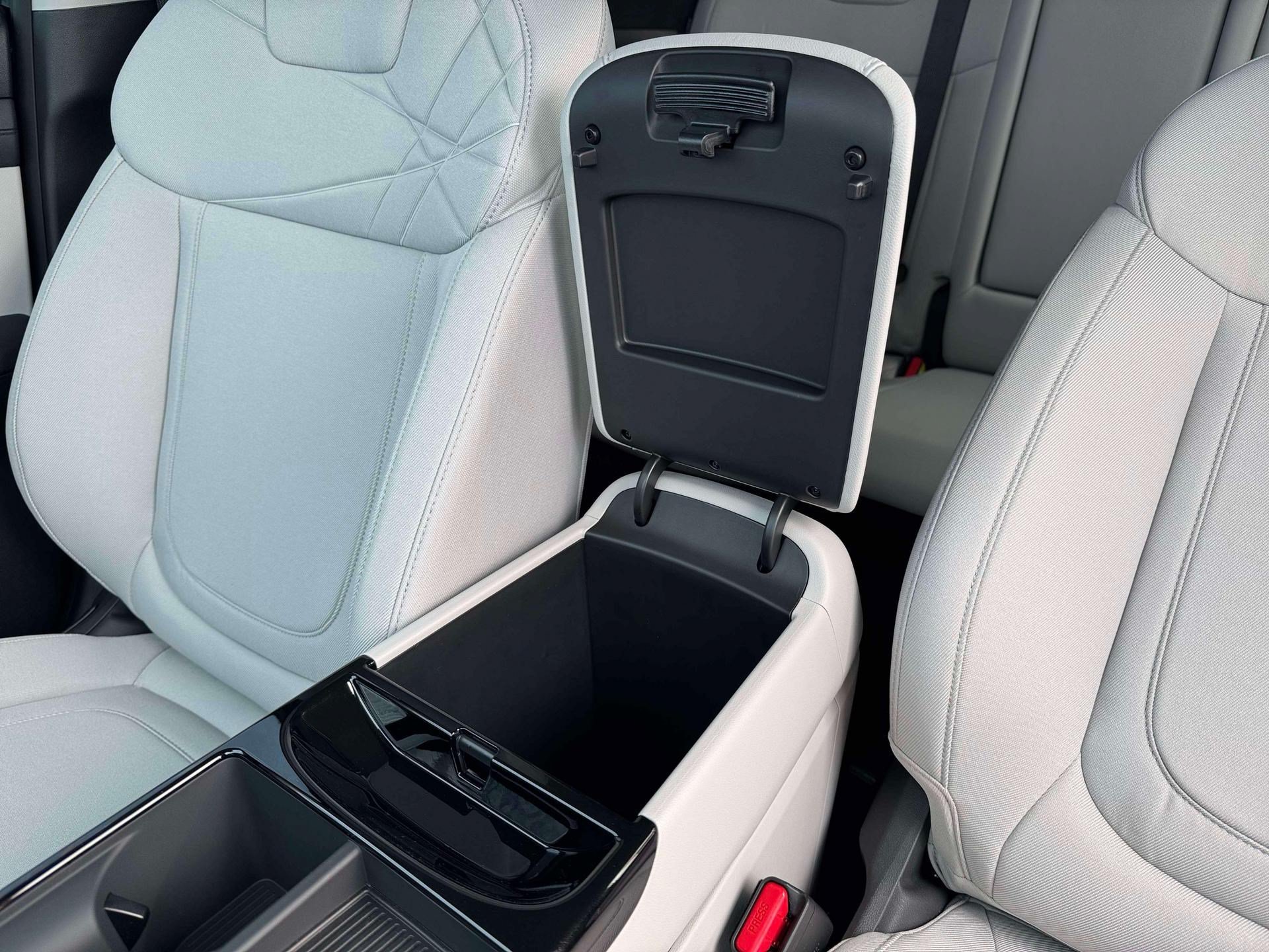 New 2026 Ecotronic Gray Hyundai SEL image 19