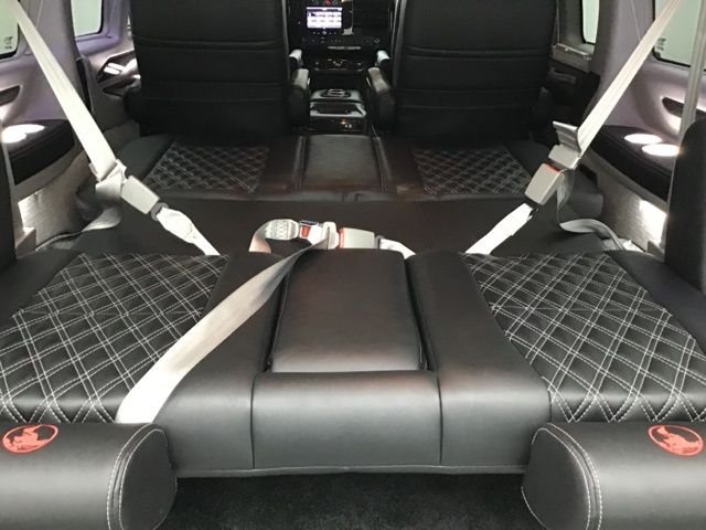 Used 2023 Silver GMC Explorer Limited SE image 9