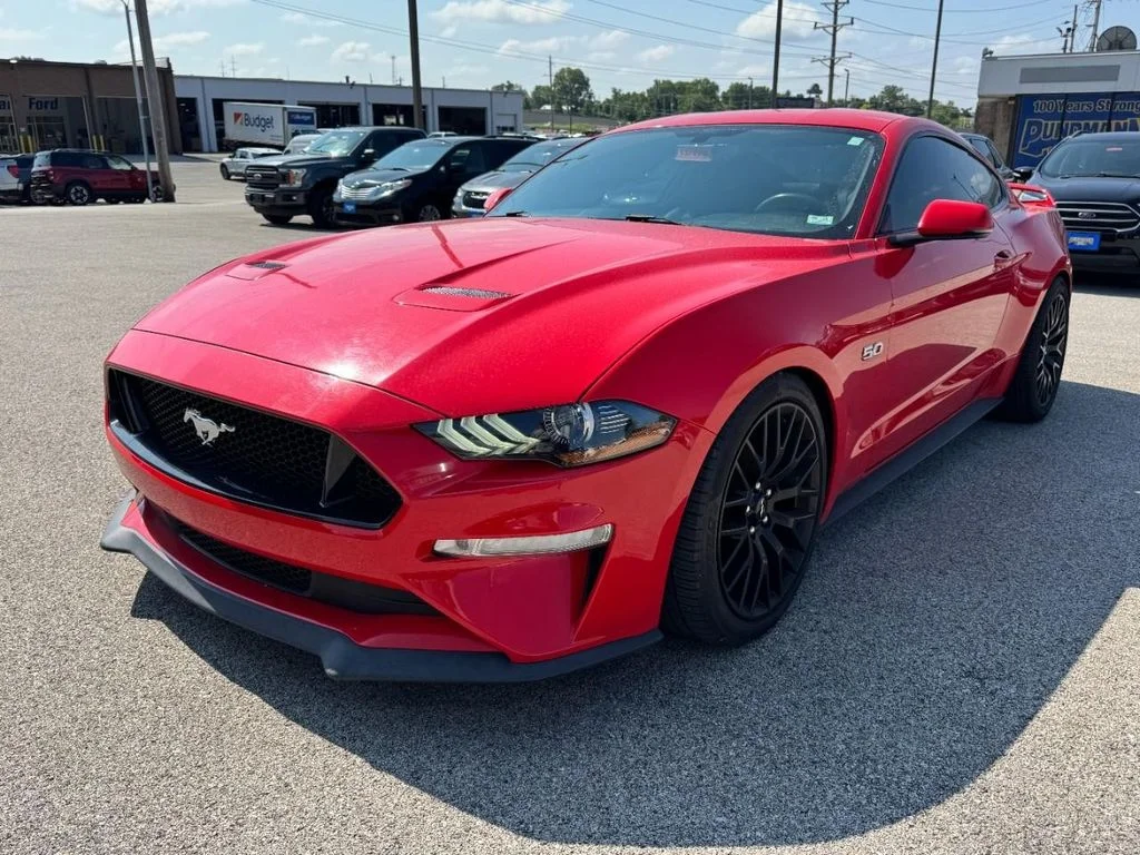 Used 2018 Race Red Ford GT Premium image 8
