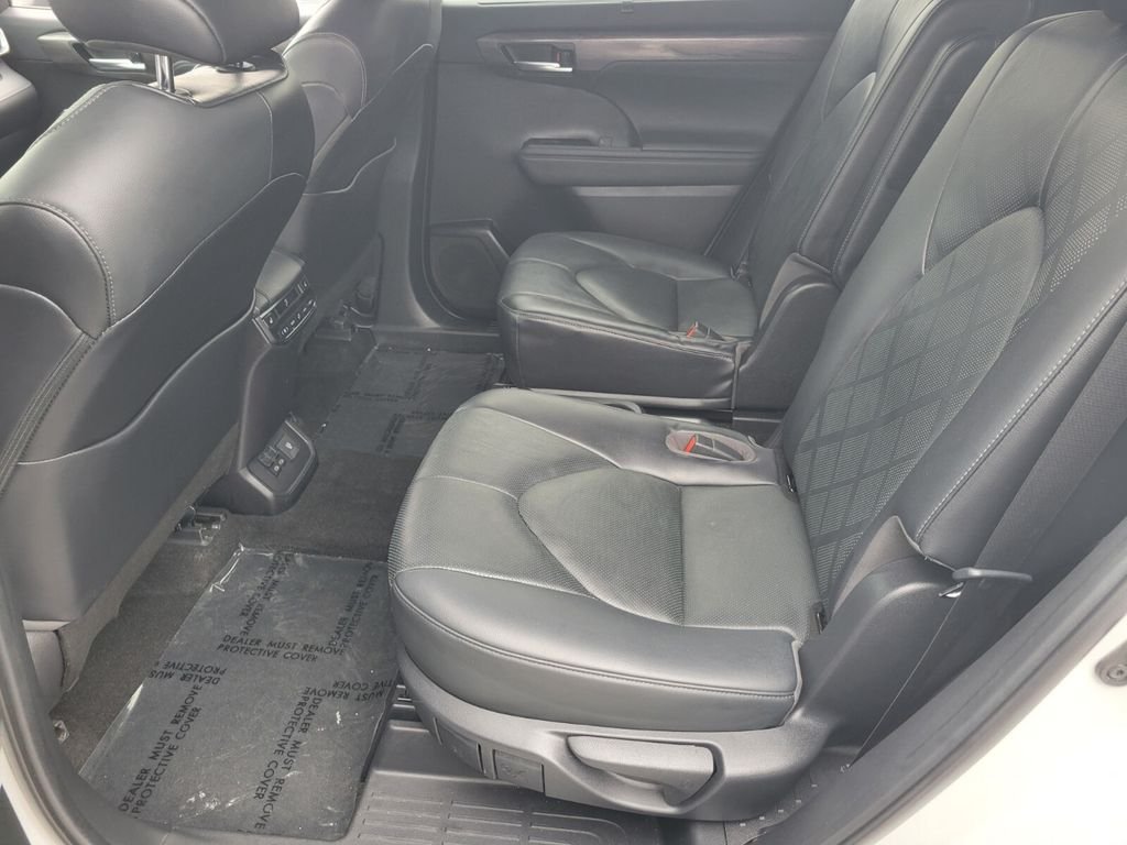 2023 Toyota Highlander Platinum - Photo 12
