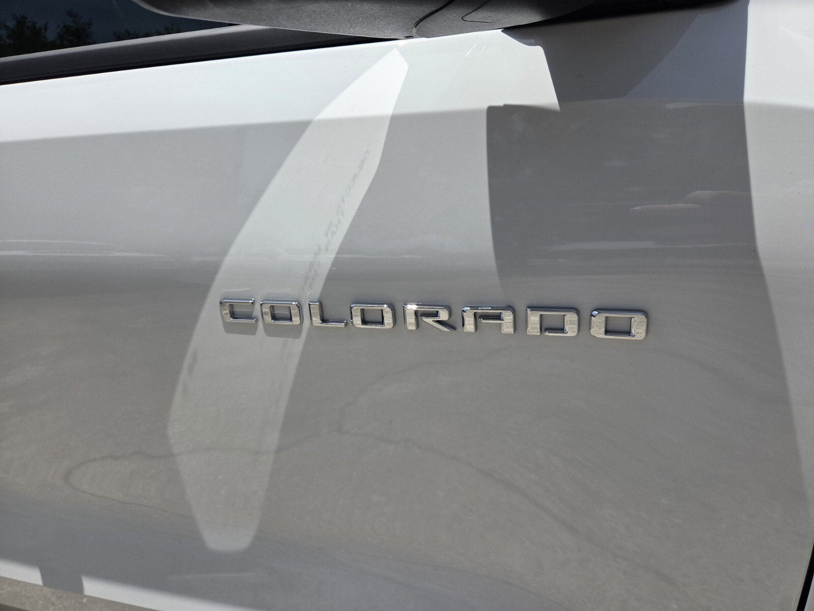 New 2026 Summit White Chevrolet WT image 9