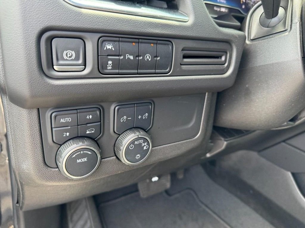 Used 2024 Black Chevrolet LT image 17