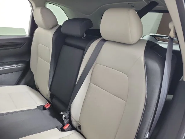 Used 2025 White Honda LX image 13