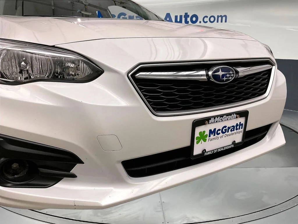 Used 2018 White Subaru 2.0i Premium image 33