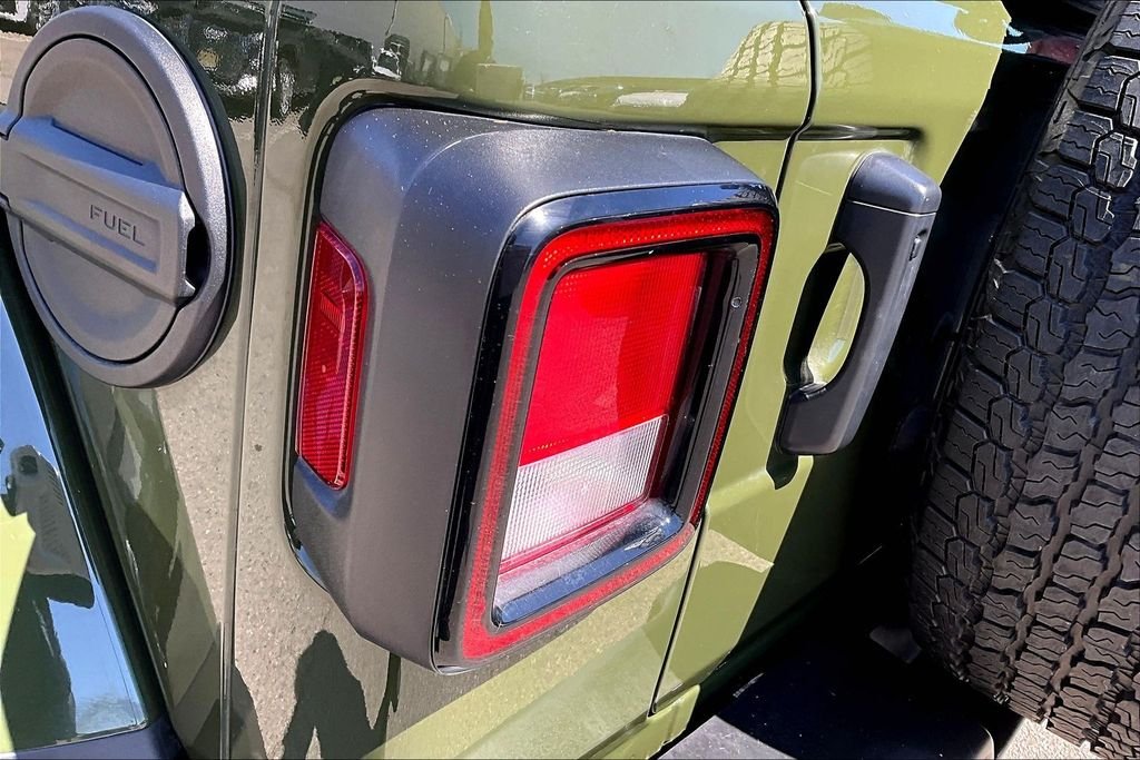 Used 2022 Green Jeep Unlimited Sahara image 23