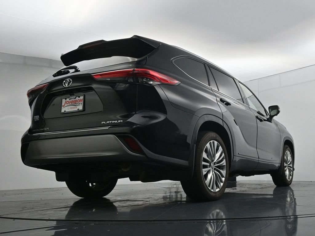 Used 2023 Black Toyota Platinum image 36