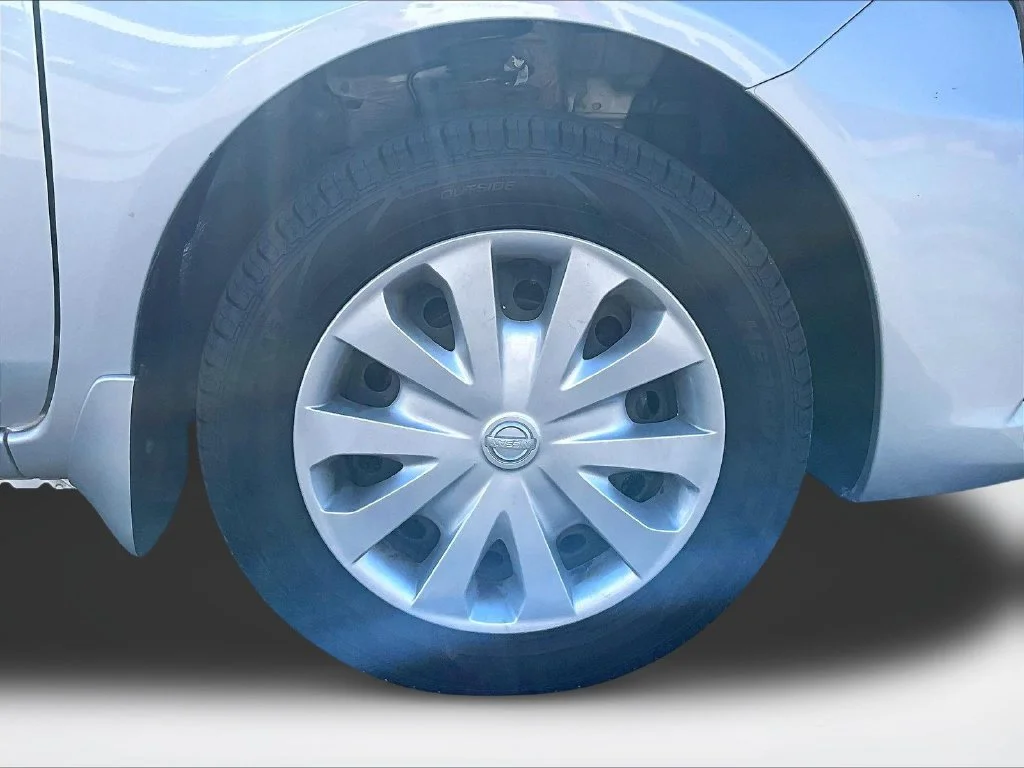 Used 2019 Silver Nissan 1.6 S image 9