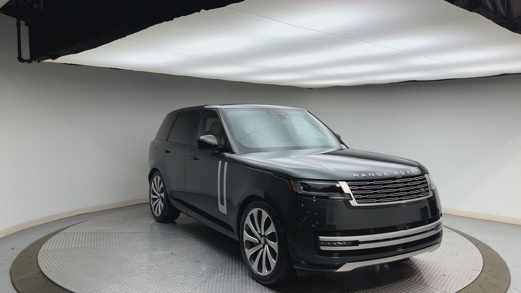 Used 2024 Belgravia Green Metallic Land Rover Autobiography image 8