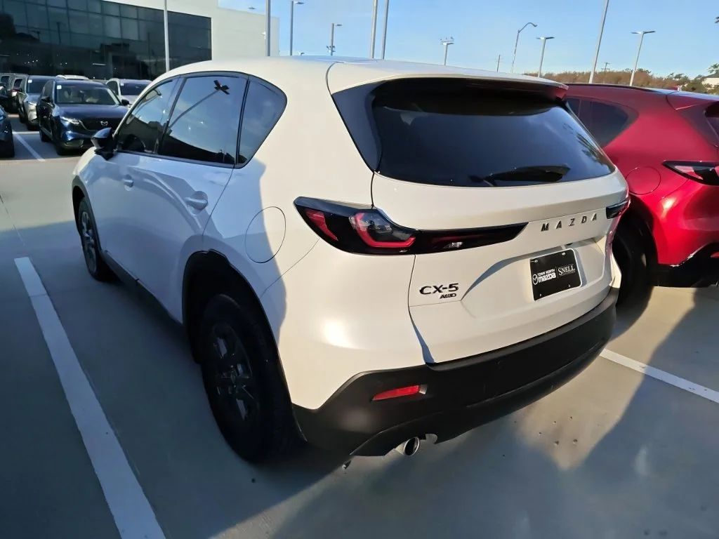 Certified Used 2026 White Mazda 2.5 S Select image 4