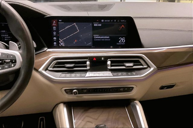 Used 2022 White BMW xDrive40i image 5