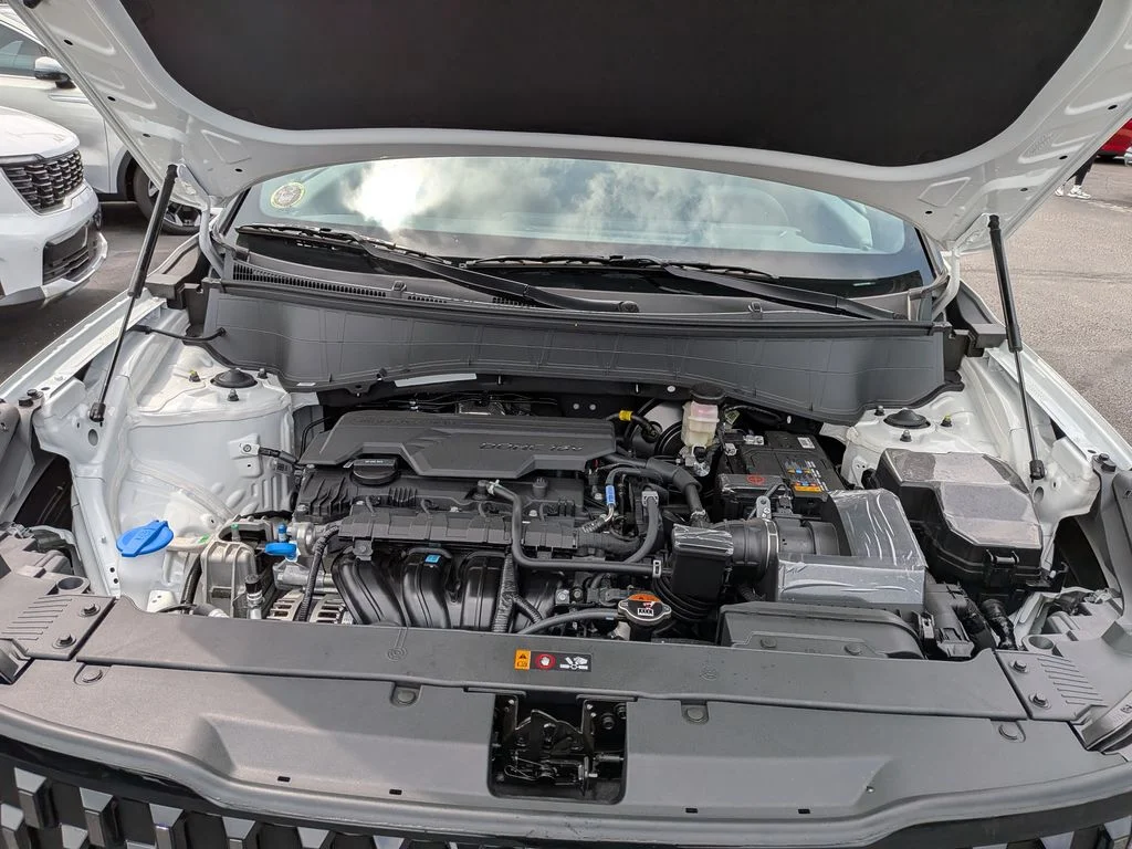 New 2027 Snow White Pearl Kia X-Line S image 36