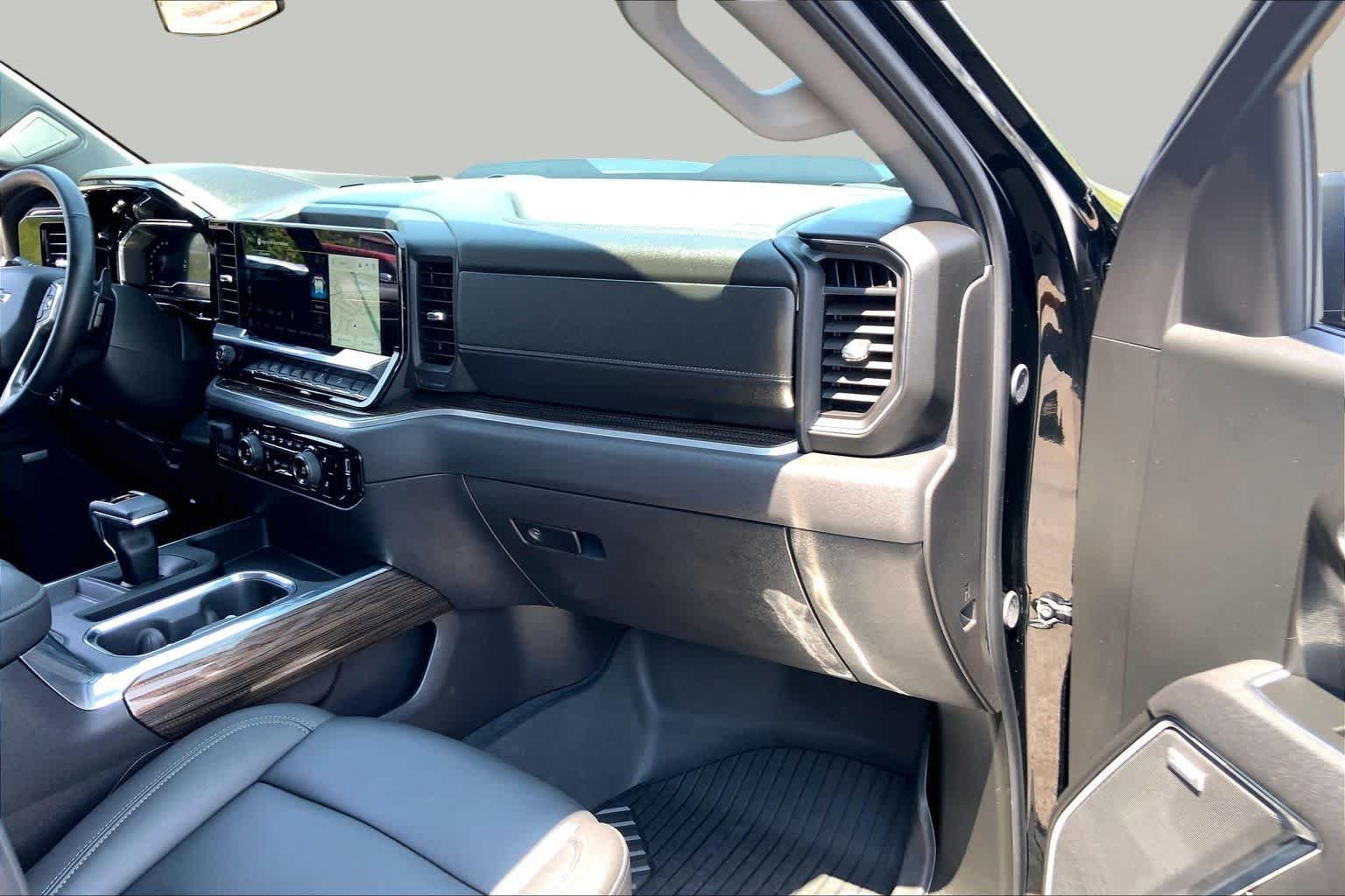 Used 2025 Black Chevrolet LT Trail Boss image 19
