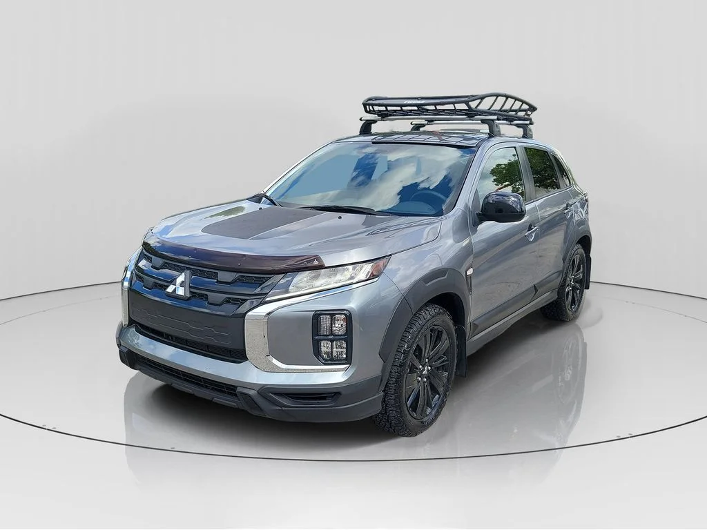 Used 2024 Gray Mitsubishi 2.0 Trail Edition image 3