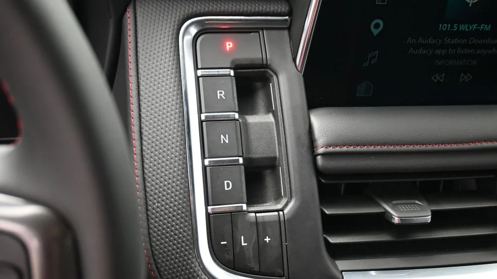 Used 2023 Black Chevrolet RST image 27