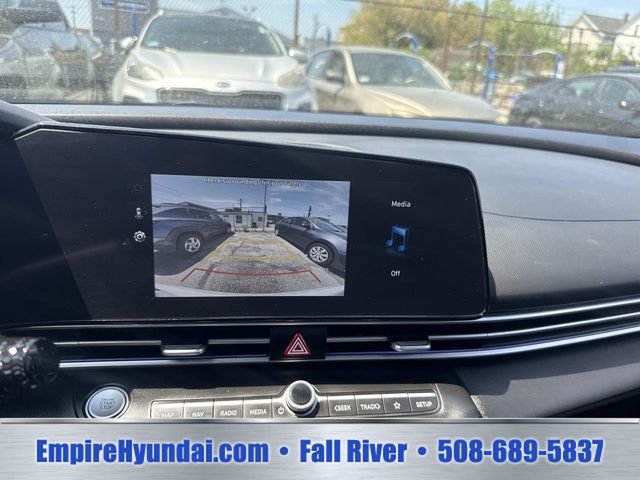 Used 2024 White Hyundai SEL image 21